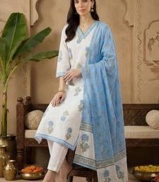 Women Floral Printed Regular Sequinned  Cotton Kurta with Trousers & With Dupatta