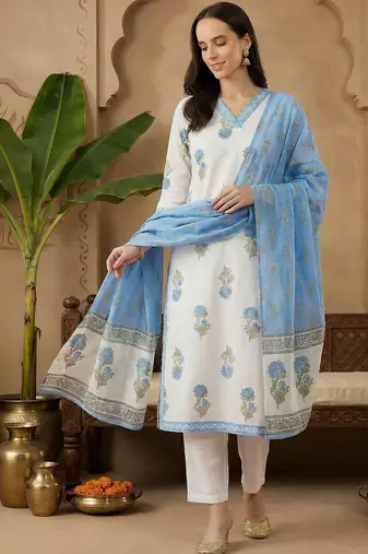 Women Floral Printed Regular Sequinned Pure Cotton Kurta with Trousers & With Dupatta