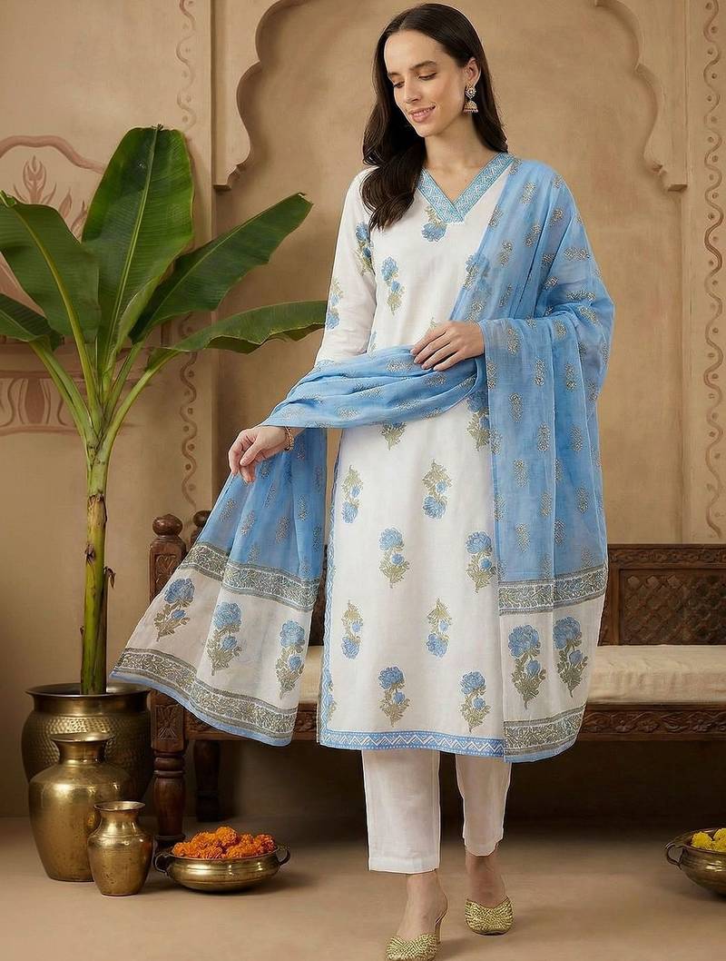 Women Floral Printed Regular Sequinned Pure Cotton Kurta with Trousers & With Dupatta