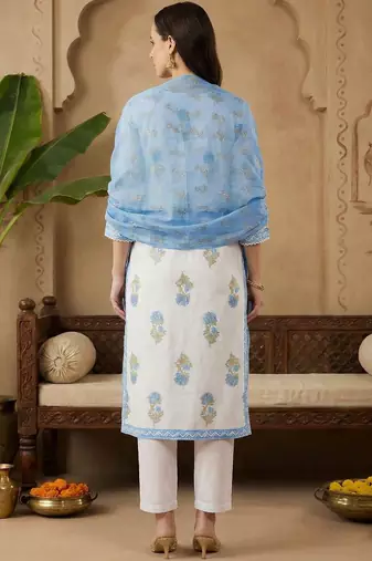 Women Floral Printed Regular Sequinned Pure Cotton Kurta with Trousers & With Dupatta