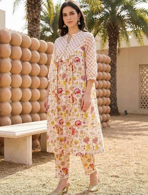 Women Floral Printed Empire Pure Cotton Kurta with Trousers 1