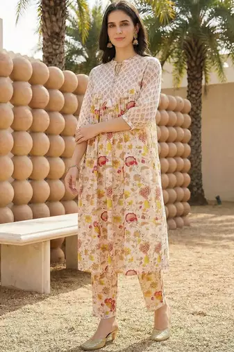 Women Floral Printed Empire Pure Cotton Kurta with Trousers