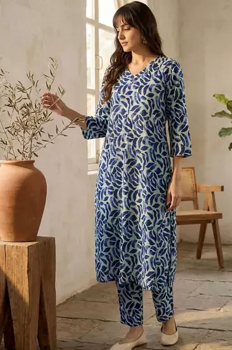 Women Printed Regular Pure Cotton Kurta with Trousers