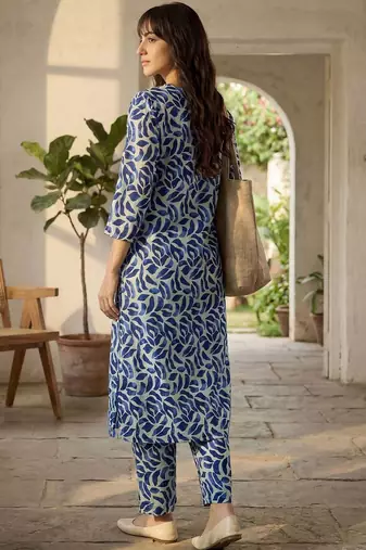 Women Printed Regular Pure Cotton Kurta with Trousers