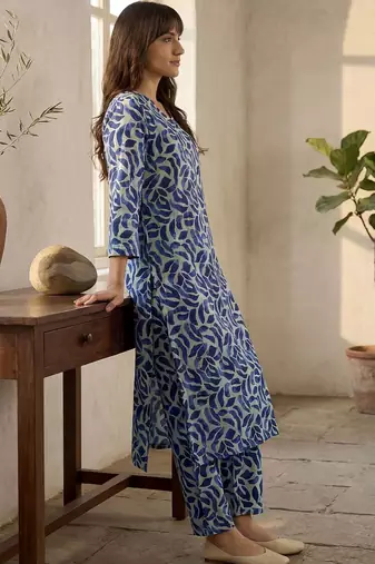 Women Printed Regular Pure Cotton Kurta with Trousers