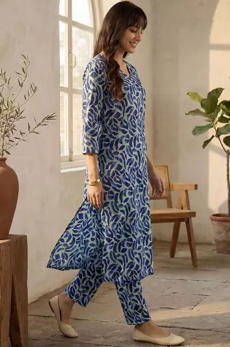 Women Printed Regular Pure Cotton Kurta with Trousers