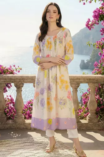 Women Floral Printed Pleated Pure Cotton Kurta with Trousers