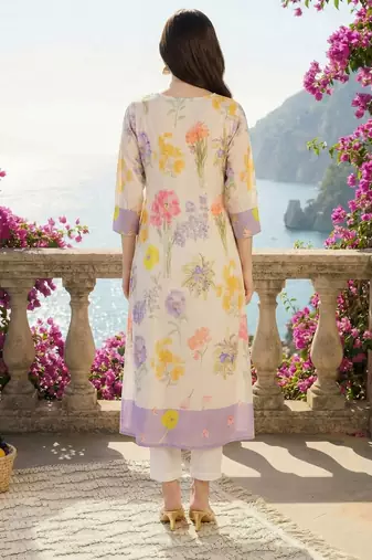 Women Floral Printed Pleated Pure Cotton Kurta with Trousers