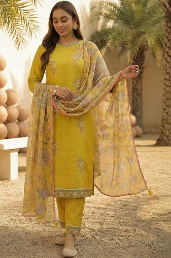 Women Floral Embroidered Regular Thread Work Kurta with Trousers & With Dupatta
