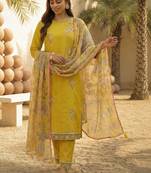 Women Floral Embroidered Regular Thread Work Kurta with Trousers & With Dupatta