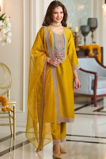 Women Ethnic Motifs Embroidered Regular Kurta with Trousers & Dupatta