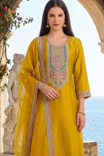 Women Ethnic Motifs Embroidered Regular Kurta with Trousers & Dupatta