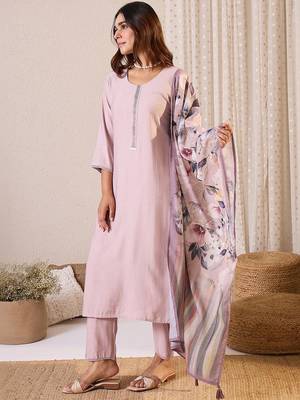 Women Embroidered Regular Thread Work Kurta with Trousers & With Dupatta 1
