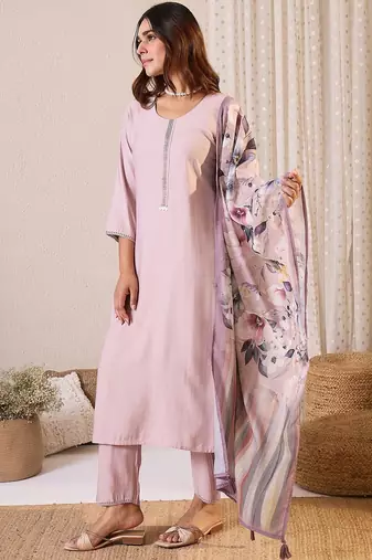 Women Embroidered Regular Thread Work Kurta with Trousers & With Dupatta