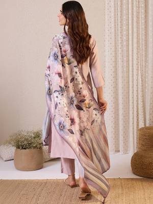 Women Embroidered Regular Thread Work Kurta with Trousers & With Dupatta 3