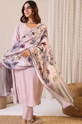 Women Embroidered Regular Thread Work Kurta with Trousers & With Dupatta