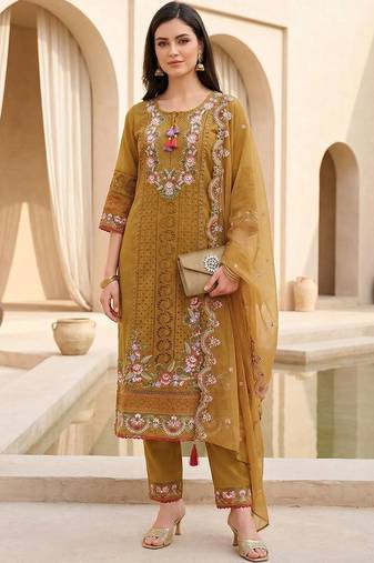 Women Floral Embroidered Regular Thread Work Kurta with Trousers & With Dupatta