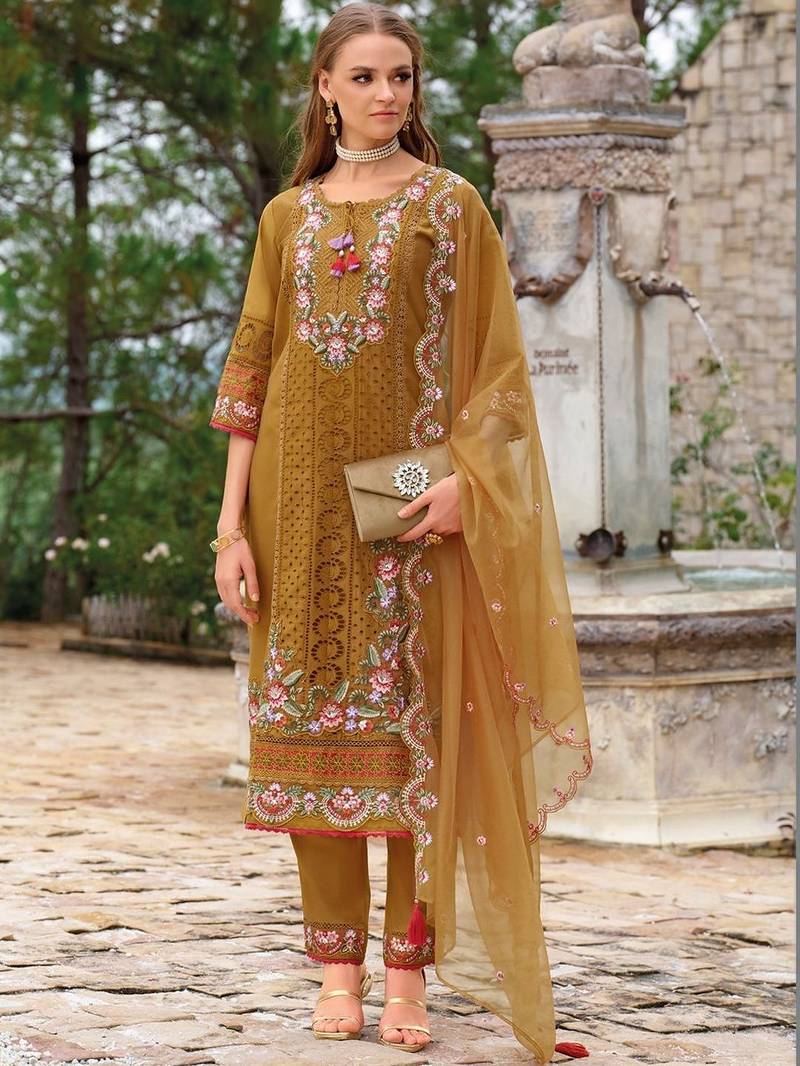 Women Floral Embroidered Regular Thread Work Kurta with Trousers & With Dupatta