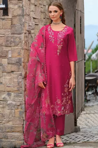 Women Floral Embroidered Regular Thread Work Liva Kurta with Trousers & With Dupatta