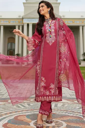 Women Floral Embroidered Regular Thread Work Kurta with Trousers & With Dupatta
