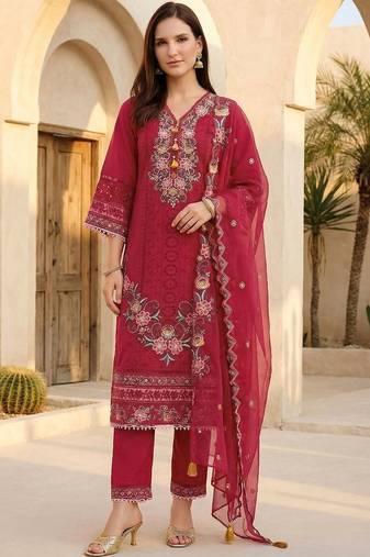Women Floral Embroidered Regular Thread Work Kurta with Trousers & With Dupatta