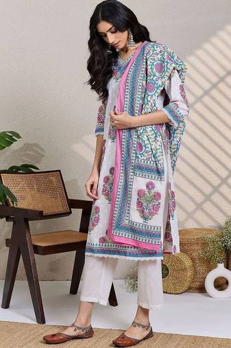 Women Floral Printed Regular  Cotton Kurta with Trousers & With Dupatta