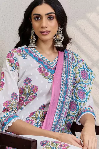 Women Floral Printed Regular Pure Cotton Kurta with Trousers & With Dupatta