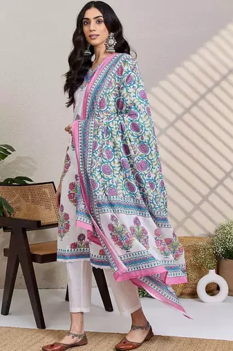 Women Floral Printed Regular Pure Cotton Kurta with Trousers & With Dupatta