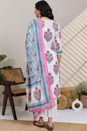 Women Floral Printed Regular Pure Cotton Kurta with Trousers & With Dupatta