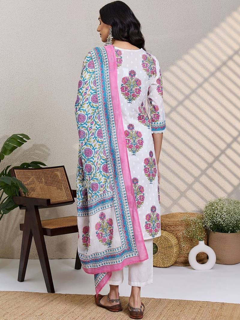 Women Floral Printed Regular  Cotton Kurta with Trousers & With Dupatta