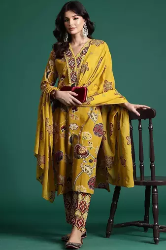 Women Floral Printed Regular Thread Work Pure Cotton Kurta with Trousers & With Dupatta