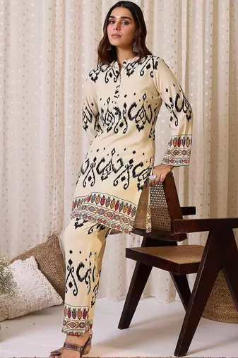 Ethnic Motifs Printed Straight Kurta With Trouser