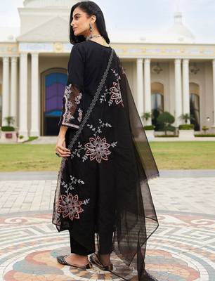 Women Ethnic Motifs Embroidered Regular Thread Work Kurta with Trousers & With Dupatta 3