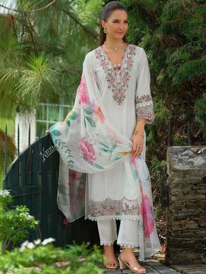 Women Floral Embroidered Regular Thread Work Kurta with Trousers & With Dupatta 5