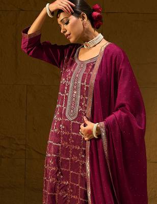 Floral Embroidered Straight Kurta With Trousers And Dupatta 2