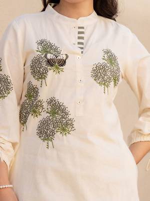 Floral Embroidered Mandarin Collar Pure Cotton A Line Kurta With Trousers 2