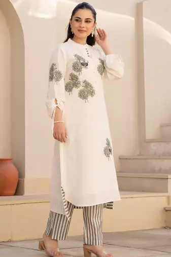 Floral Embroidered Mandarin Collar Pure Cotton A Line Kurta With Trousers