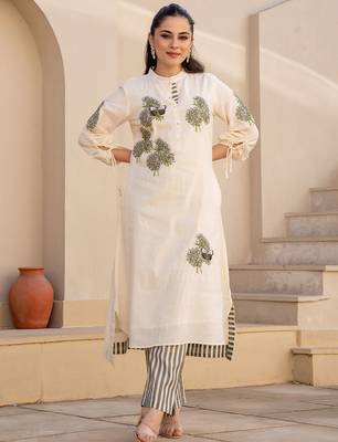Floral Embroidered Mandarin Collar Pure Cotton A Line Kurta With Trousers 5