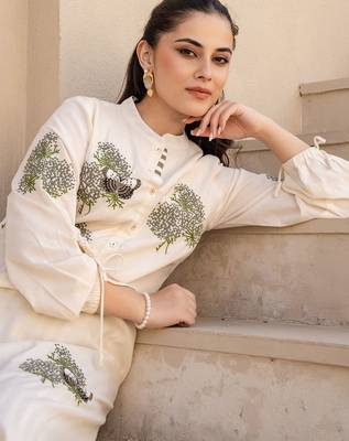 Floral Embroidered Mandarin Collar Pure Cotton A Line Kurta With Trousers 6