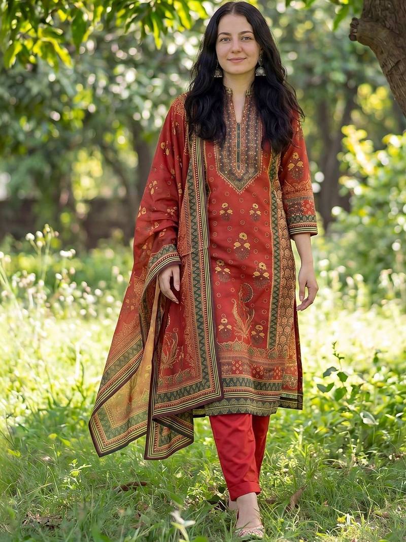 Women Ethnic Motifs Printed Regular Sequinned Pure Cotton Kurta with Trousers & With Dupatta