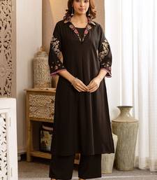 Women Ethnic Motifs Embroidered Regular Thread Work Kurta with Trousers