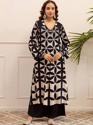 Women Printed Regular Kurta with Palazzos 1