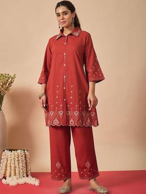 Women Motifs Embroidered Regular Thread Work Pure Cotton Kurta With Trousers 5