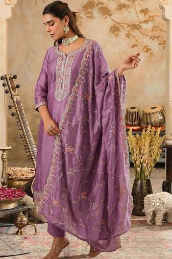 Women Ethnic Motifs Embroidered Regular Kurta with Trousers & With Dupatta