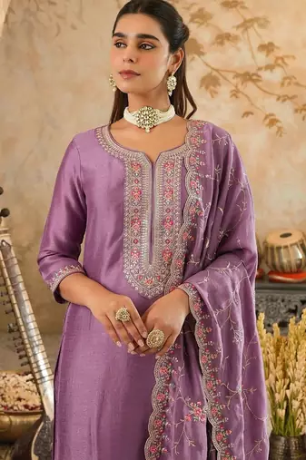 Women Ethnic Motifs Embroidered Regular Kurta with Trousers & With Dupatta