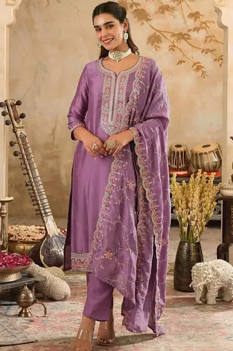Women Ethnic Motifs Embroidered Regular Kurta with Trousers & With Dupatta