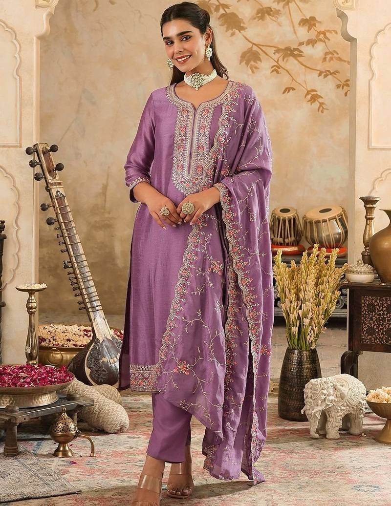 Women Ethnic Motifs Embroidered Regular Kurta with Trousers & With Dupatta