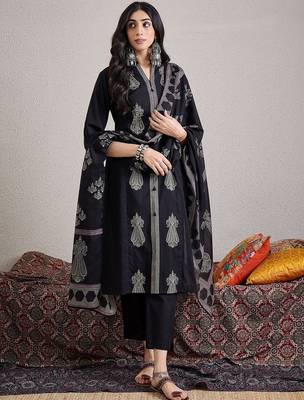 Women Paisley Embroidered Regular Thread Work Pure Cotton Kurta with Trousers & With Dupatta 1