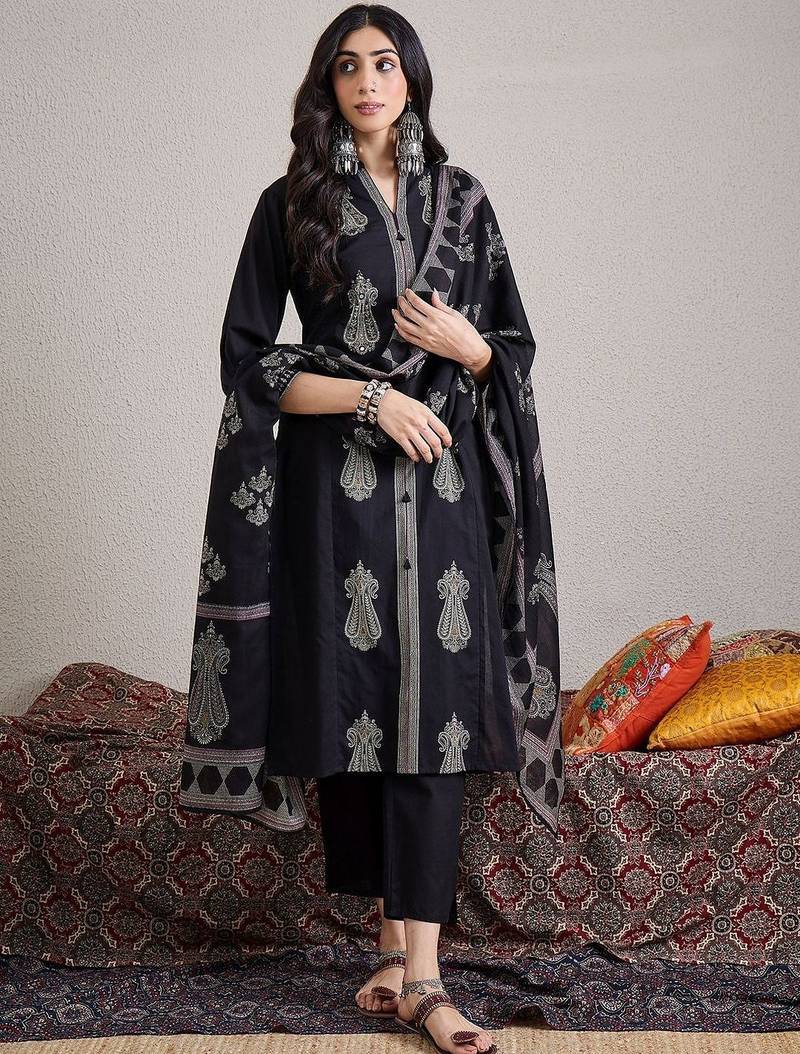 Women Paisley Embroidered Regular Thread Work Pure Cotton Kurta with Trousers & With Dupatta