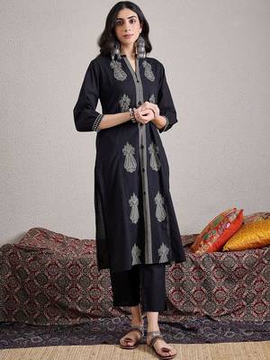 Women Paisley Embroidered Regular Thread Work Pure Cotton Kurta with Trousers & With Dupatta 6